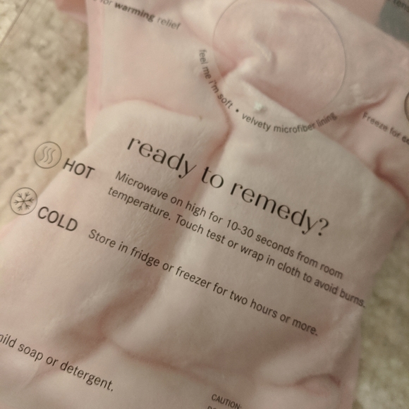 NWT! Soothing Eye Mask - Picture 9 of 9